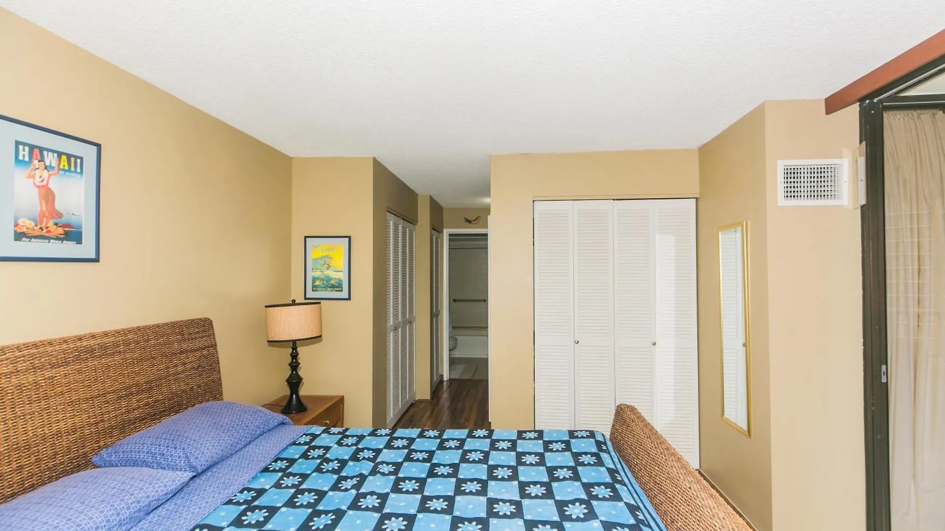 One Bedroom Discovery Bay Condos With Kitchen, Free Wifi & Amazing Views Honolulu