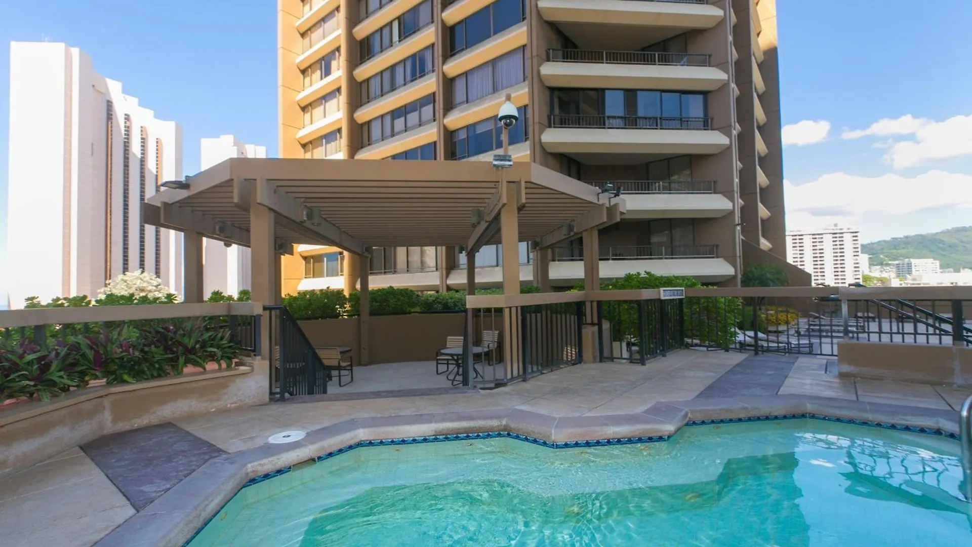 One Bedroom Discovery Bay Condos With Kitchen, Free Wifi & Amazing Views Honolulu USA