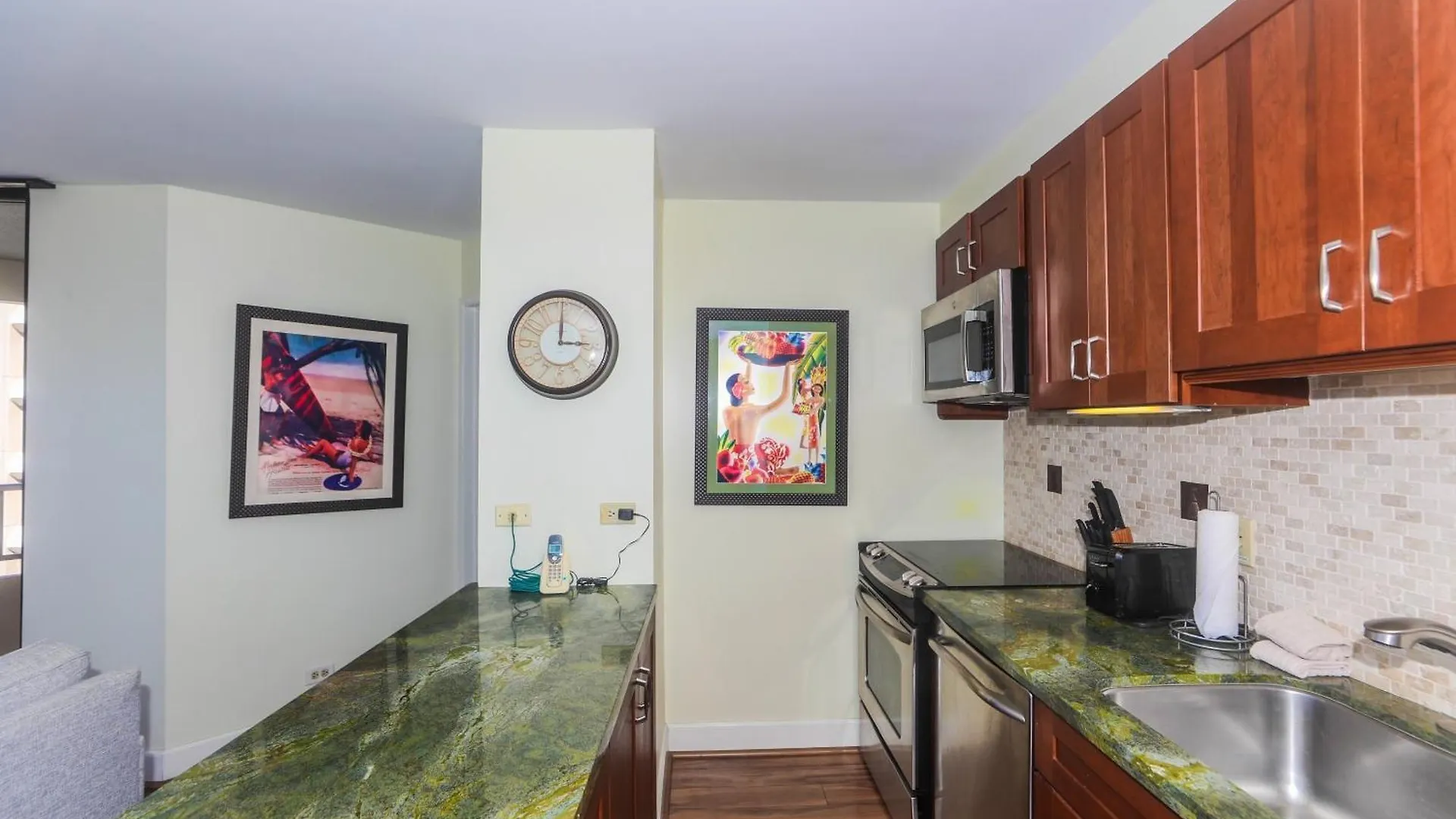 One Bedroom Discovery Bay Condos With Kitchen, Free Wifi & Amazing Views Honolulu
